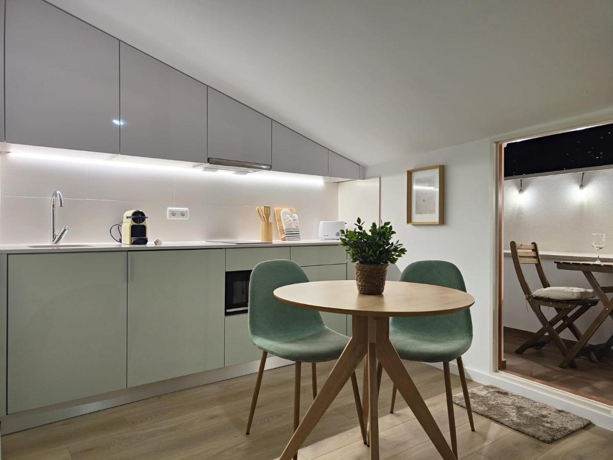 Wood Essence Apartment - Cozy Balcony 科英布拉 外观 照片
